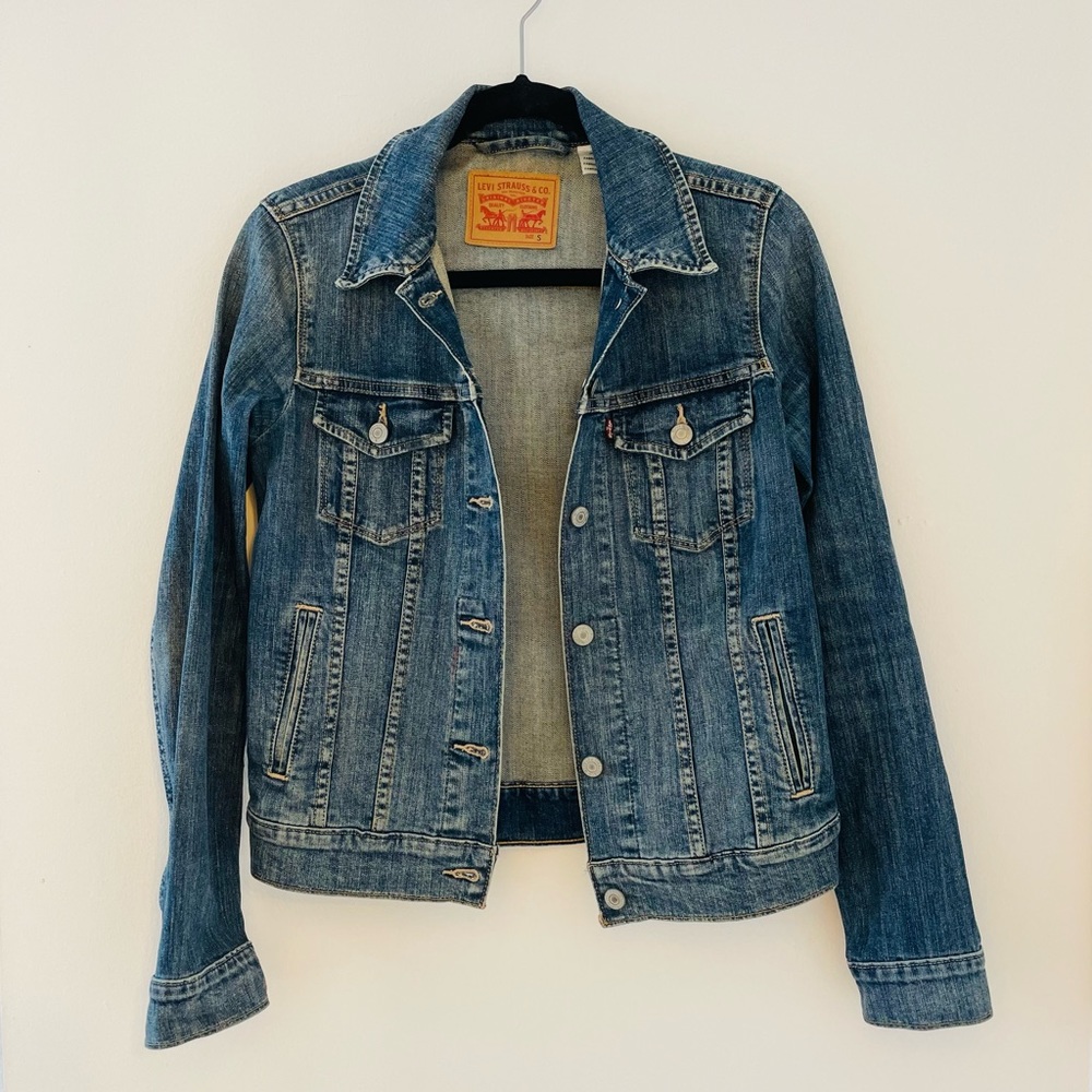 Levi’s Jean Trucker Jacket